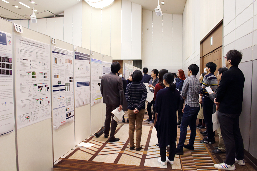 Poster Session at CiRA Retreat 2019 in Shiga, Japan.