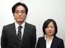 Akitsu Hotta (left) and Hongmei Lisa Li
