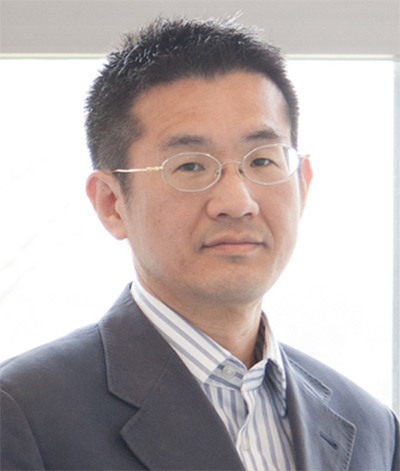 Yasuhiro Takashima Photo