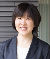 Naoko Takasu Photo