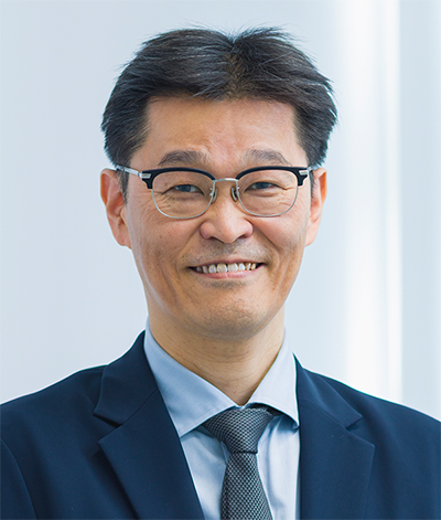 Yoshinori Yoshida Photo